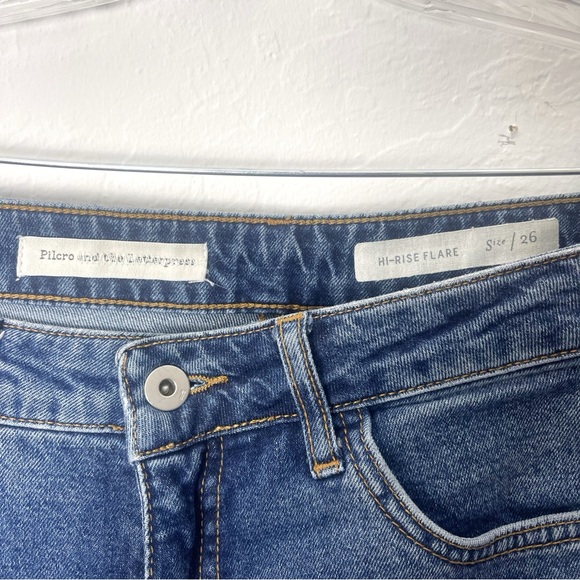 ANTHROPOLOGIE Pilcro Hi Rise Flared Crop Floral Embroidered Blue Jeans Boho 26 - Picture 8 of 9